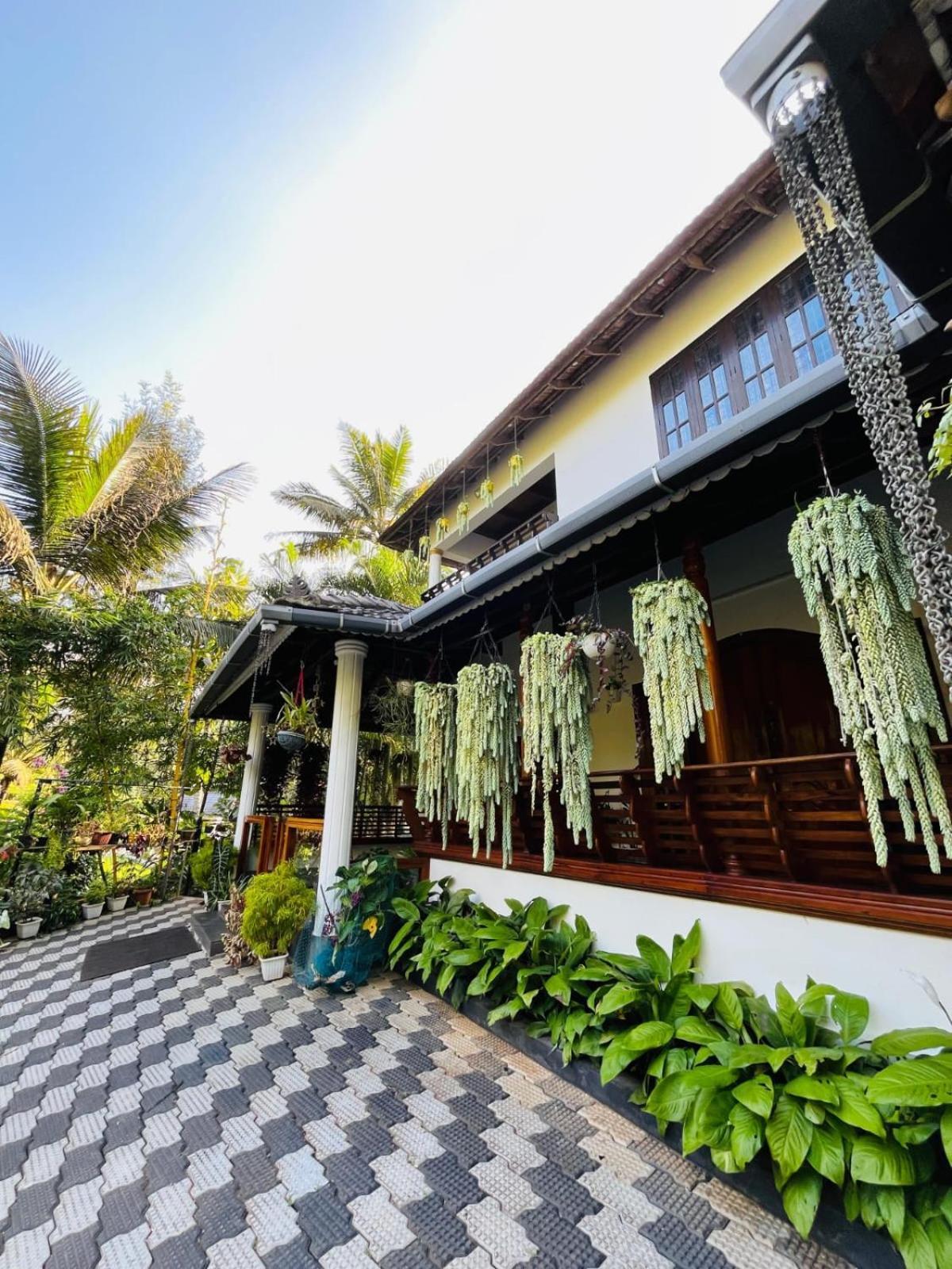 Villa Lush Acres Thekkady Exterior foto